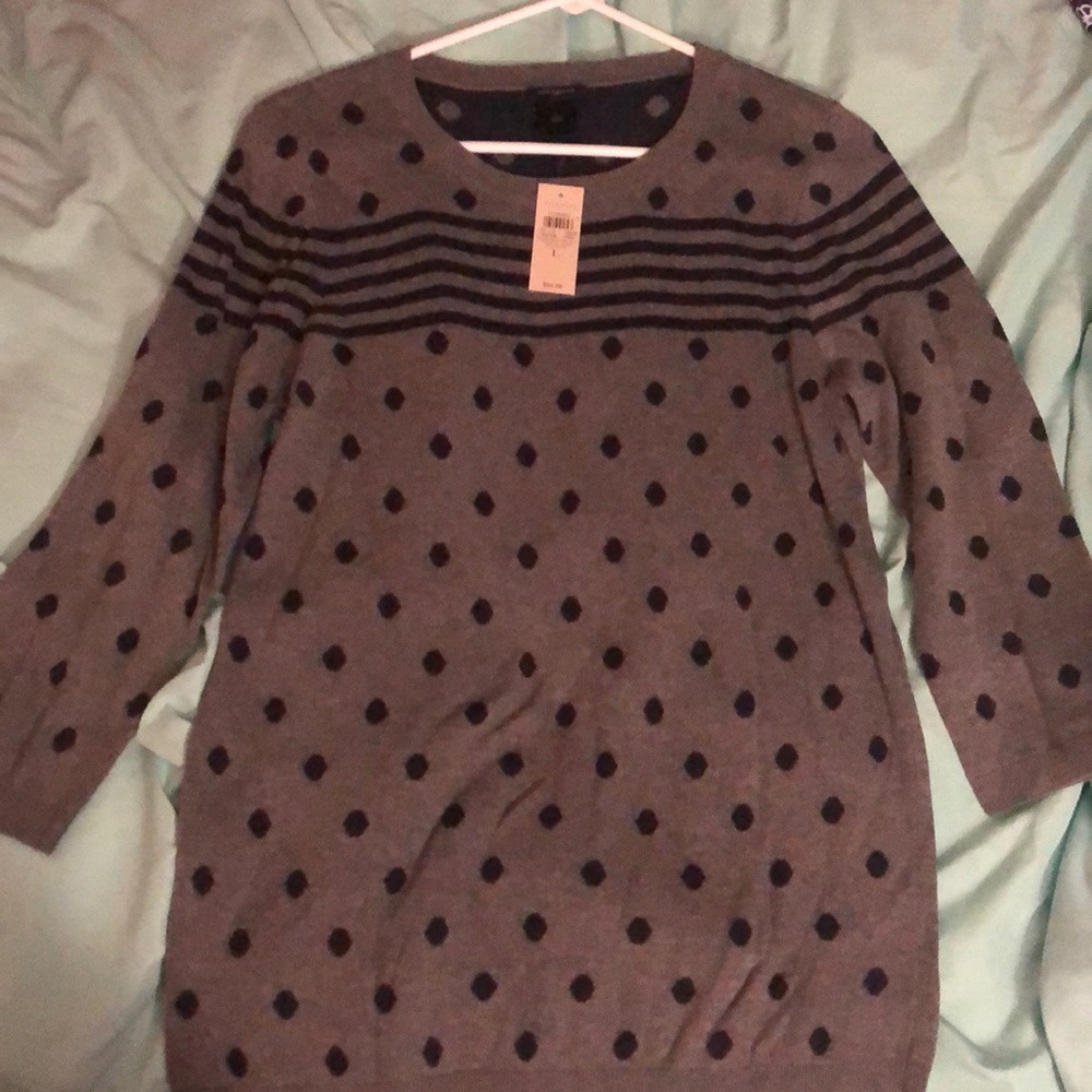 Cute sweater!
